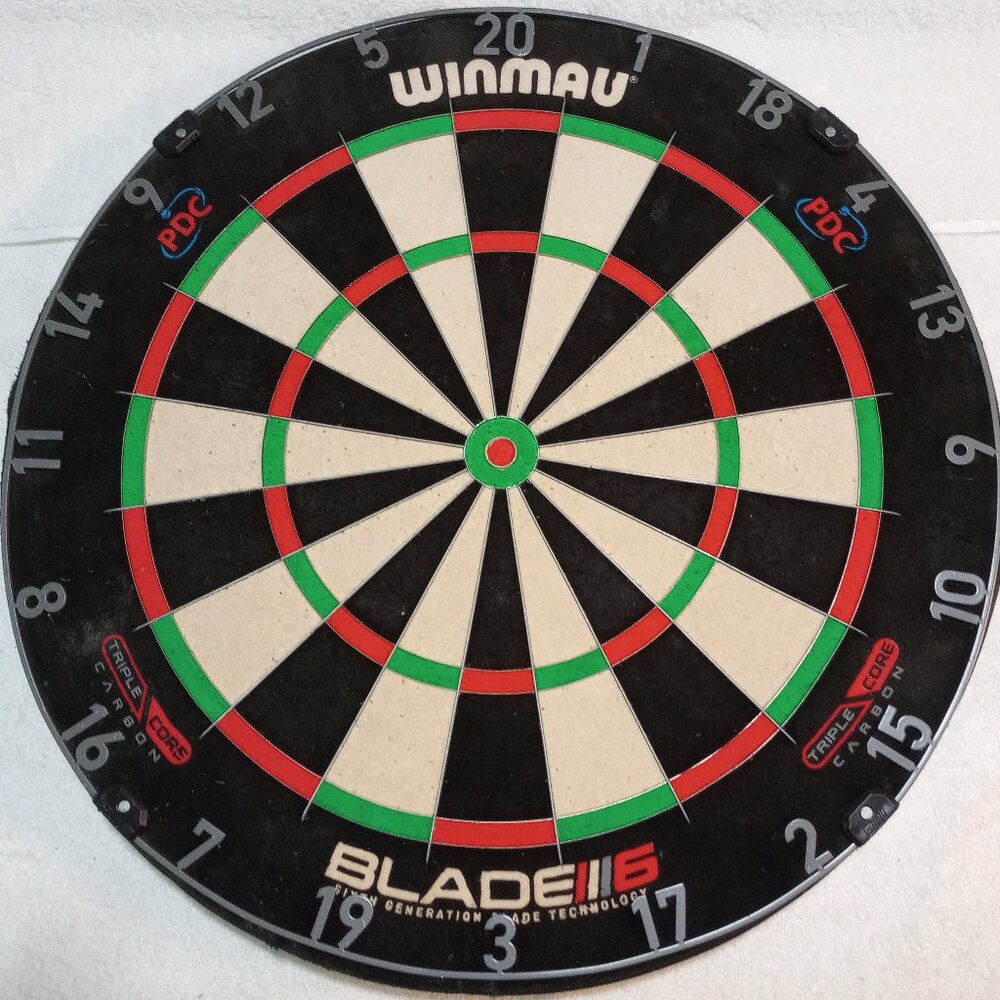 Winmau Blade 6 Triple Core Dartboard
